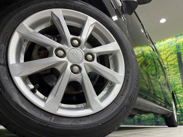 �y����14�C���`�A���~�z�C�[���z�O�ςɃ}�b�`���������A���~�z�C�[���𑕒����Ă���܂��B�e��ЊO�A���~�z�C�[����A�X�^�b�h���X�^�C�����戵�����Ă���܂��B���񂲑��k����������
