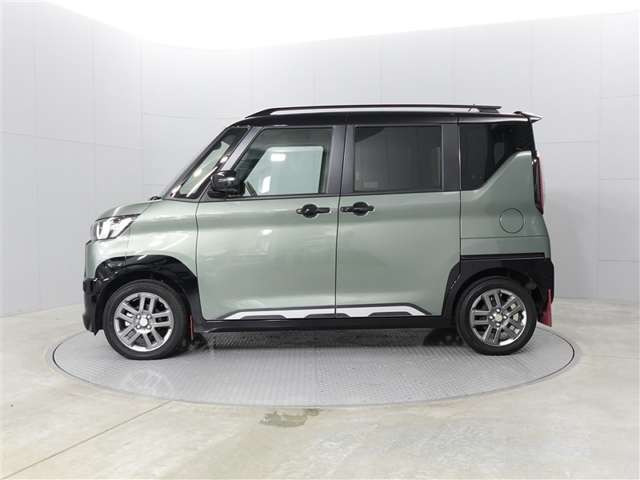 デリカミニT プレミアム 4WD