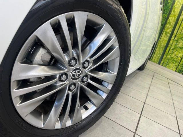 �y����18�C���`�A���~�z�C�[���z�O�ςɃ}�b�`���������A���~�z�C�[���𑕒����Ă���܂��B�e��ЊO�A���~�z�C�[����A�X�^�b�h���X�^�C�����戵�����Ă���܂��B���񂲑��k����������