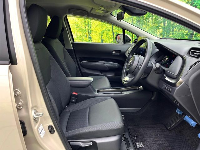 運転席シート廻りは使用感も少なく、良好な状態となっています。丁寧に使われていたことがよくわかりますね。