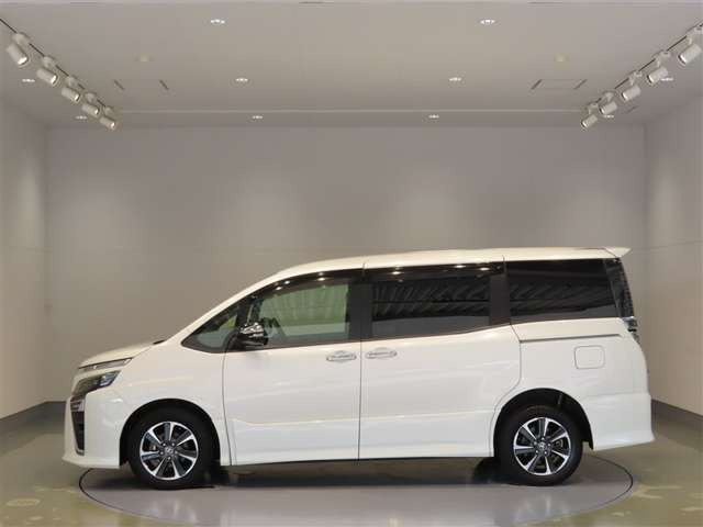 ヴォクシー2.0 ZS 煌II 4WD
