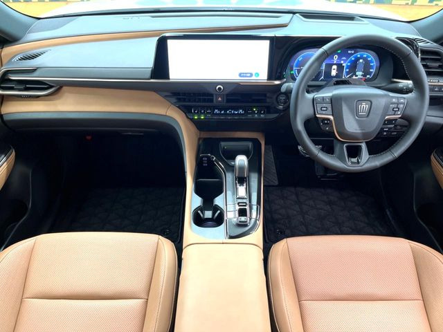 クラウンスポーツ2.5 Z E-Four 4WD