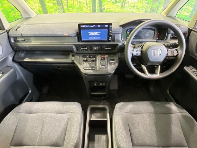 ステップワゴン2.0 e:HEV エアー EX 30周年特別仕様車