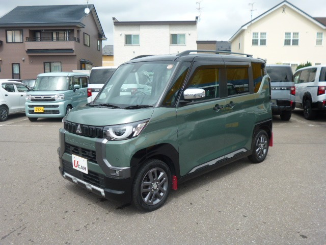 デリカミニT プレミアム 4WD