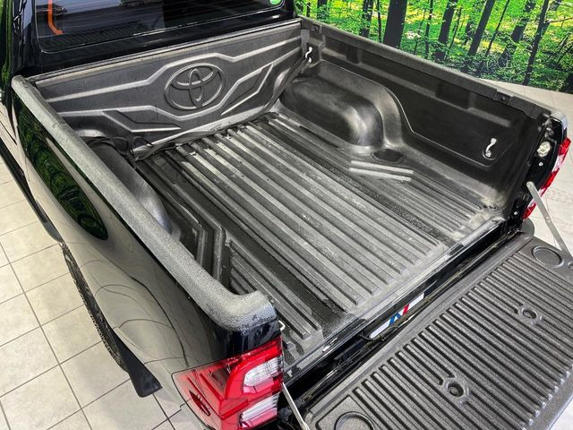 �ύڗ�500kg�̍L�X�Ƃ����f�b�L�́A�V�т���d���܂ő��p�r�Ɏg���܂��B�x�b�h���C�i�[��g�m�J�o�[�̎��t���������k��������