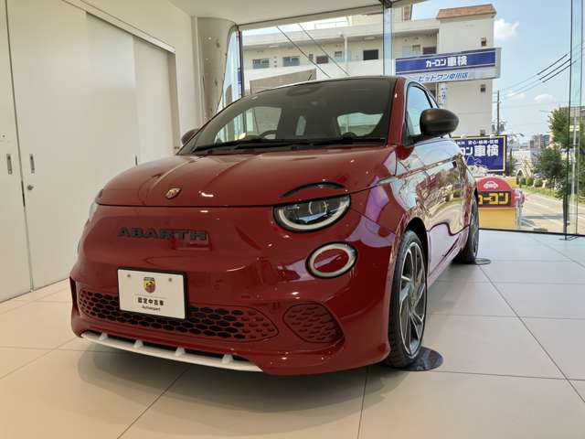 アバルト500eツーリズモ