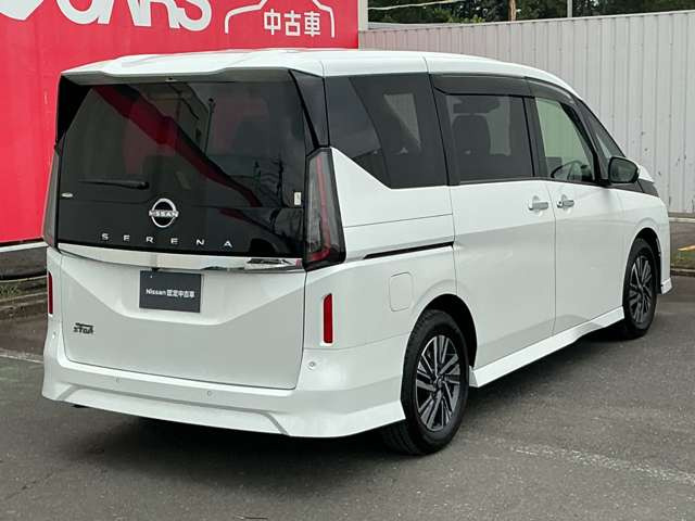 セレナ2.0 ハイウェイスターV