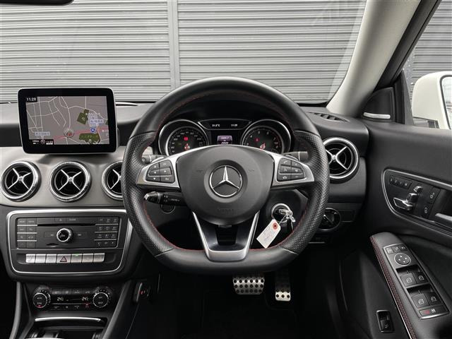 CLAシューティングブレークCLA180 AMGスタイル