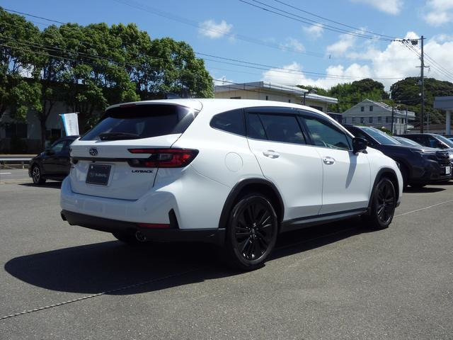 レヴォーグレイバック1.8 ブラック セレクション 4WD
