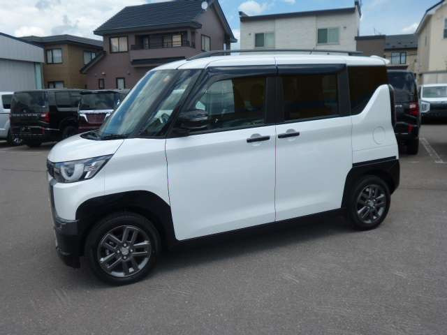 デリカミニG プレミアム リミテッド エディション 4WD