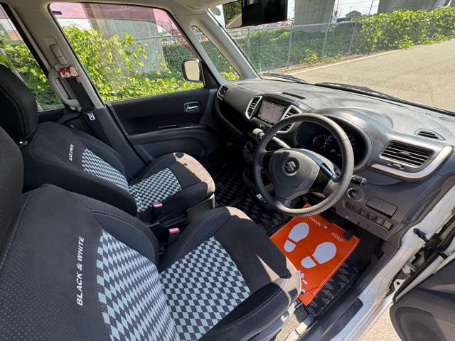 内装です☆納車前にクリーニングも実施致します☆