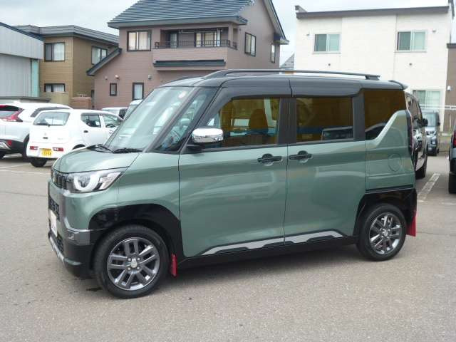 デリカミニT プレミアム 4WD