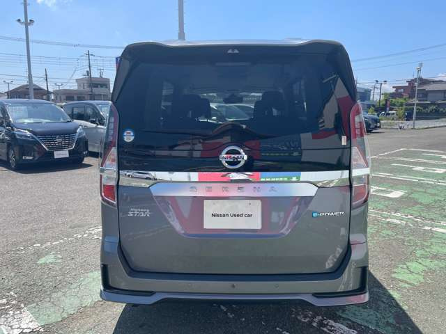 セレナ1.2 e-POWER ハイウェイスターV
