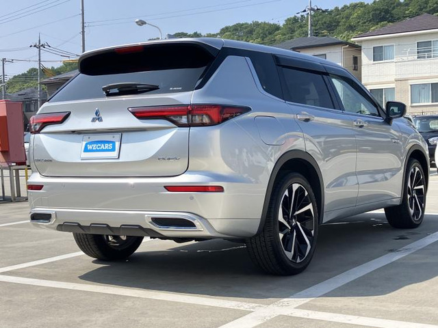 アウトランダーPHEV 2.4 P 4WD