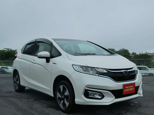 フィット1.5 ハイブリッド L ホンダセンシング 4WD