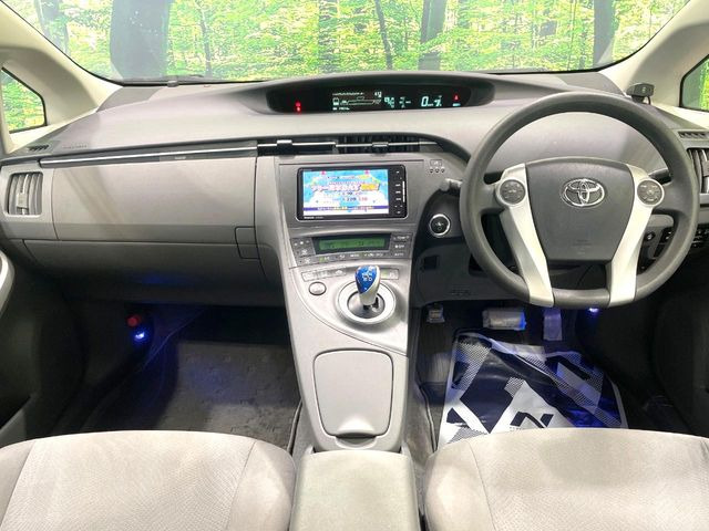 プリウス1.8 L