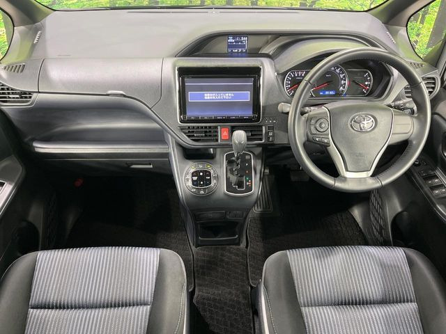 ヴォクシー2.0 ZS