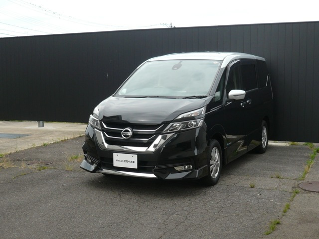 セレナ2.0 ハイウェイスター プロパイロット エディション 4WD