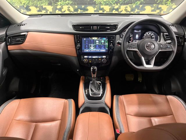 エクストレイル2.0 20Xi レザーエディション
