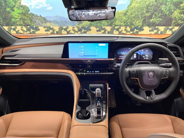 クラウンスポーツ2.5 Z E-Four 4WD