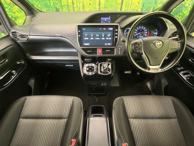 ヴォクシー1.8 ハイブリッド ZS