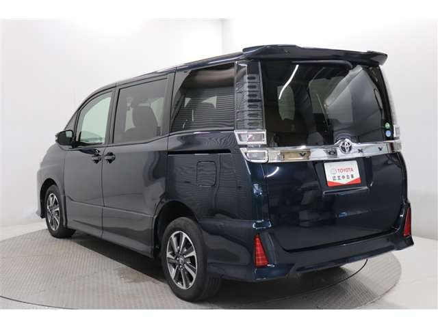 ヴォクシー2.0 ZS 4WD