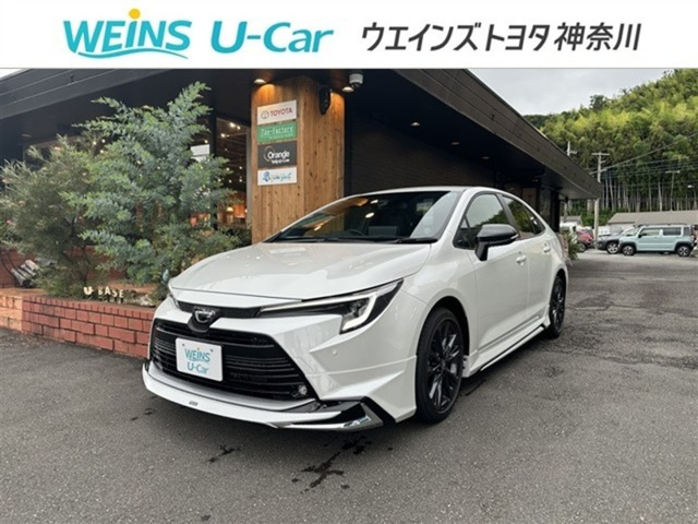 カローラ1.8 ハイブリッド W×B