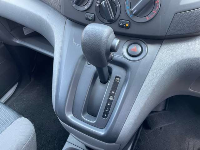 NV200バネットバン1.6 VX
