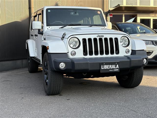 ラングラーアンリミテッド サハラ アルティチュード 4WD