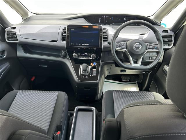 セレナ1.2 e-POWER ハイウェイスターV