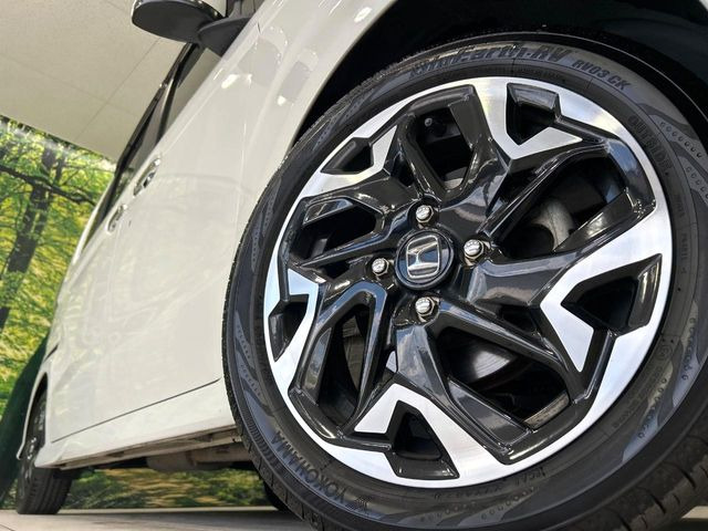 �y����15�C���`�A���~�z�C�[���z�O�ςɃ}�b�`���������A���~�z�C�[���𑕒����Ă���܂��B�e��ЊO�A���~�z�C�[����A�X�^�b�h���X�^�C�����戵�����Ă���܂��B���񂲑��k����������