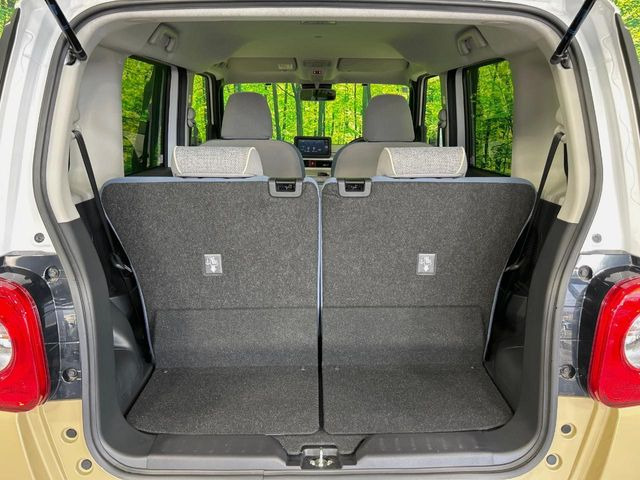 普段のお買い物や通勤、送迎等に十分な荷室スペースを確保しております。セカンドシートを倒すと、大きな荷物の積載も可能です♪