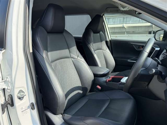 RAV42.0 アドベンチャー オフロードパッケージ II 4WD