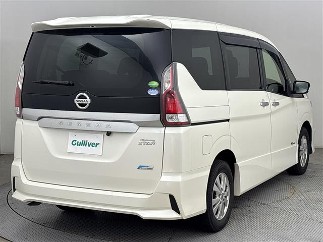 セレナ2.0 ハイウェイスター 4WD
