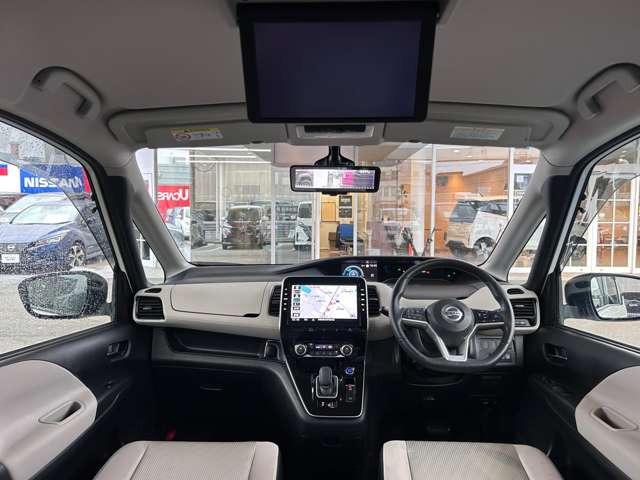 セレナ1.2 e-POWER ハイウェイスターV