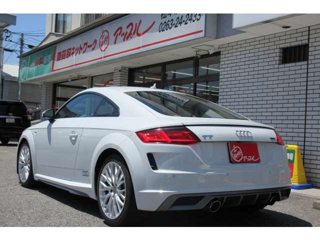 TTクーペ45 TFSI クワトロ Sラインパッケージ 4WD