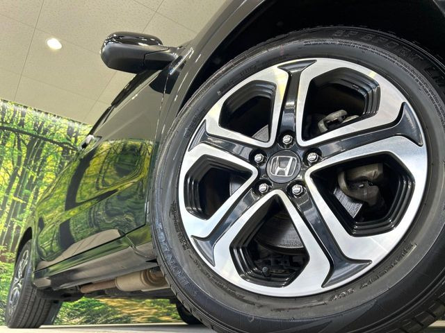 �y����17�C���`�A���~�z�C�[���z�O�ςɃ}�b�`���������A���~�z�C�[���𑕒����Ă���܂��B�e��ЊO�A���~�z�C�[����A�X�^�b�h���X�^�C�����戵�����Ă���܂��B���񂲑��k����������