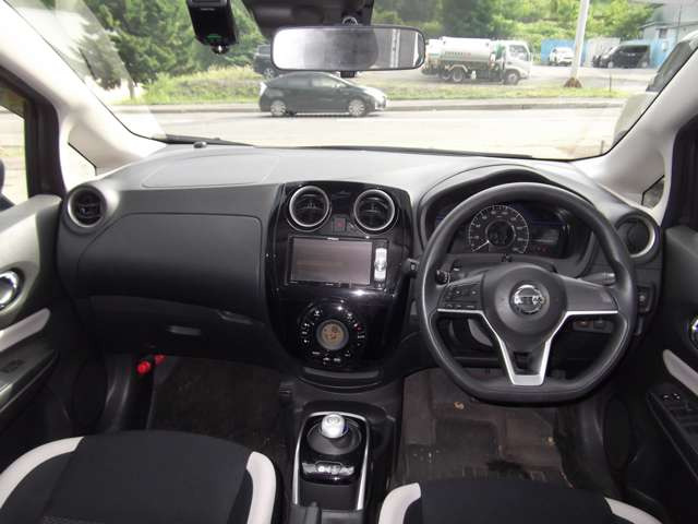 ノート1.2 e-POWER X FOUR 4WD