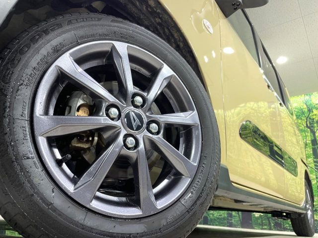�y����14�C���`�A���~�z�C�[���z�O�ςɃ}�b�`���������A���~�z�C�[���𑕒����Ă���܂��B�e��ЊO�A���~�z�C�[����A�X�^�b�h���X�^�C�����戵�����Ă���܂��B���񂲑��k����������