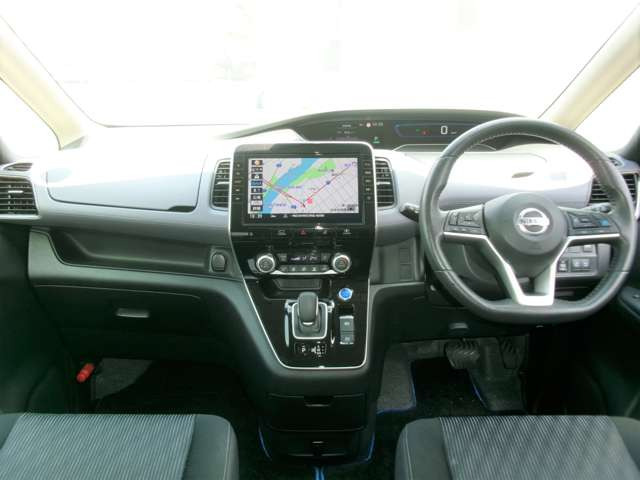 セレナ1.2 e-POWER ハイウェイスターV