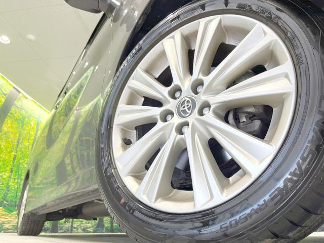 �y����18�C���`�A���~�z�C�[���z�O�ςɃ}�b�`���������A���~�z�C�[���𑕒����Ă���܂��B�e��ЊO�A���~�z�C�[����A�X�^�b�h���X�^�C�����戵�����Ă���܂��B���񂲑��k����������