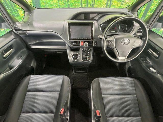 ヴォクシー2.0 ZS