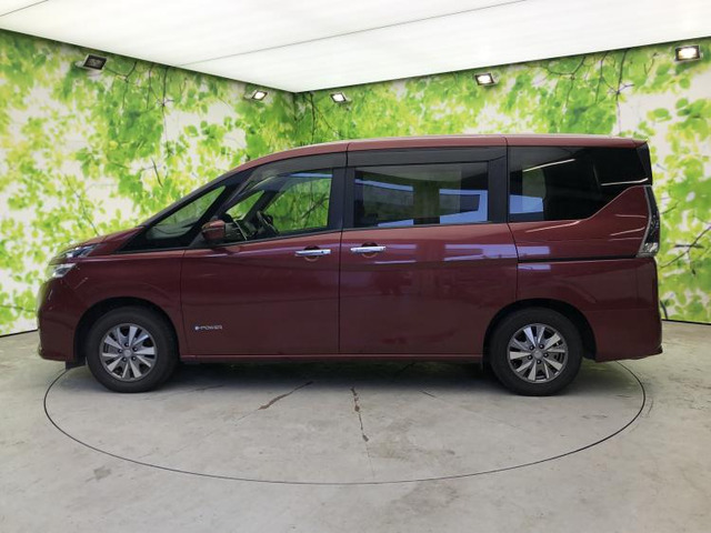 セレナ1.2 e-POWER XV