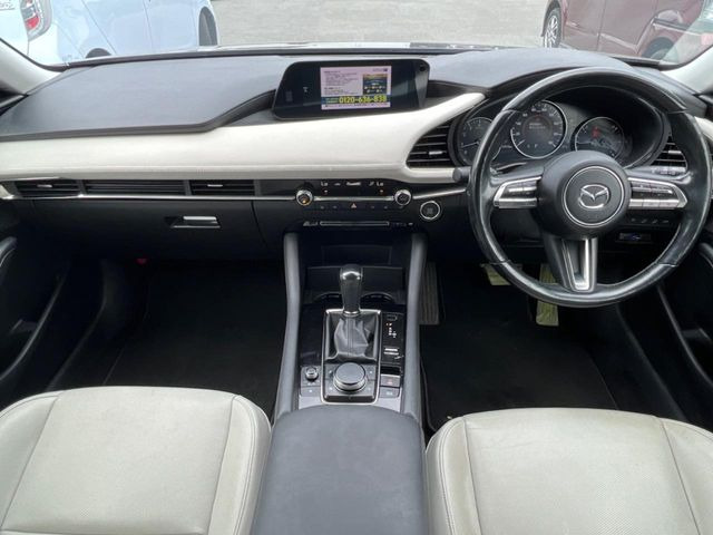 MAZDA3セダン2.0 20S Lパッケージ