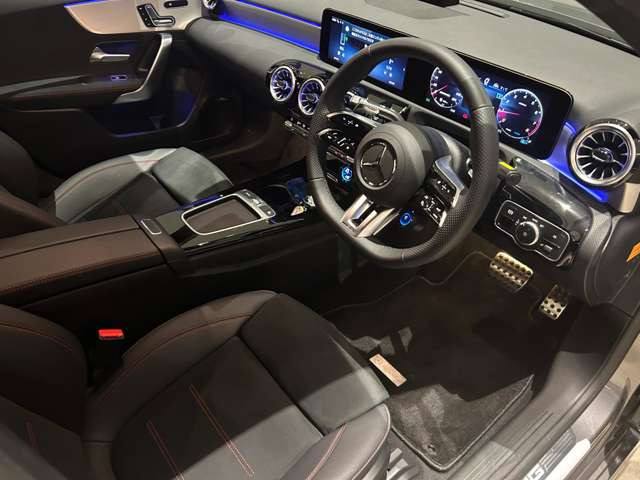 AクラスAMG A35 4マチック 4WD