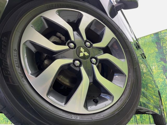 �y����15�C���`�A���~�z�C�[���z�O�ςɃ}�b�`���������A���~�z�C�[���𑕒����Ă���܂��B�e��ЊO�A���~�z�C�[����A�X�^�b�h���X�^�C�����戵�����Ă���܂��B���񂲑��k����������