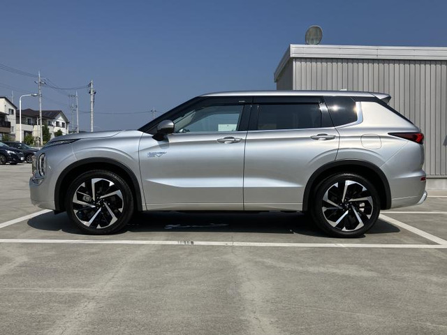 アウトランダーPHEV 2.4 P 4WD