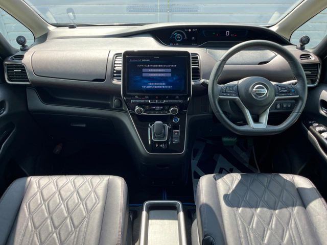 セレナ1.2 e-POWER ハイウェイスターG