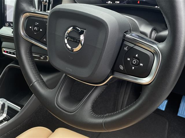 XC40T4 AWD インスクリプション 4WD