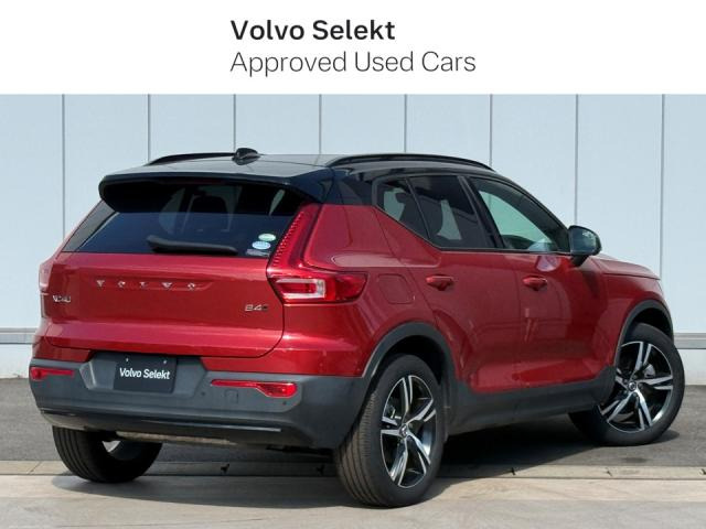 XC40B4 AWD Rデザイン 4WD